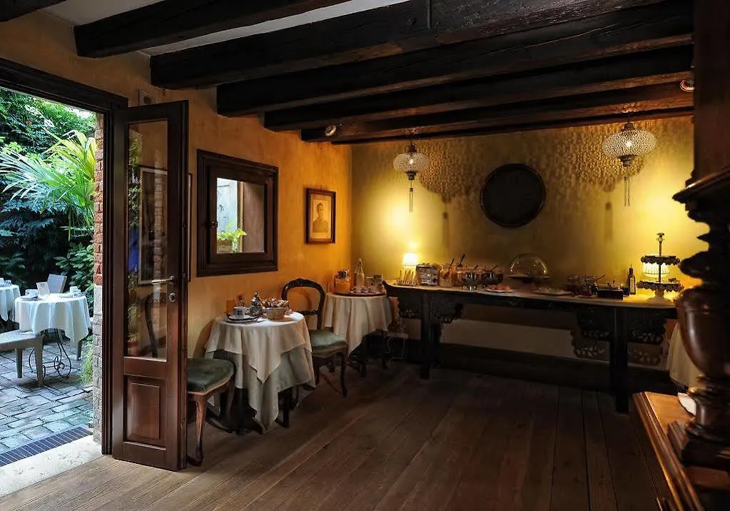 Novecento Boutique Hotel Venice 3*,  Italy